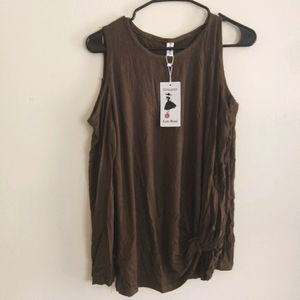 🎀 🆕 sz M cold shoulder long sleeve t-shirt